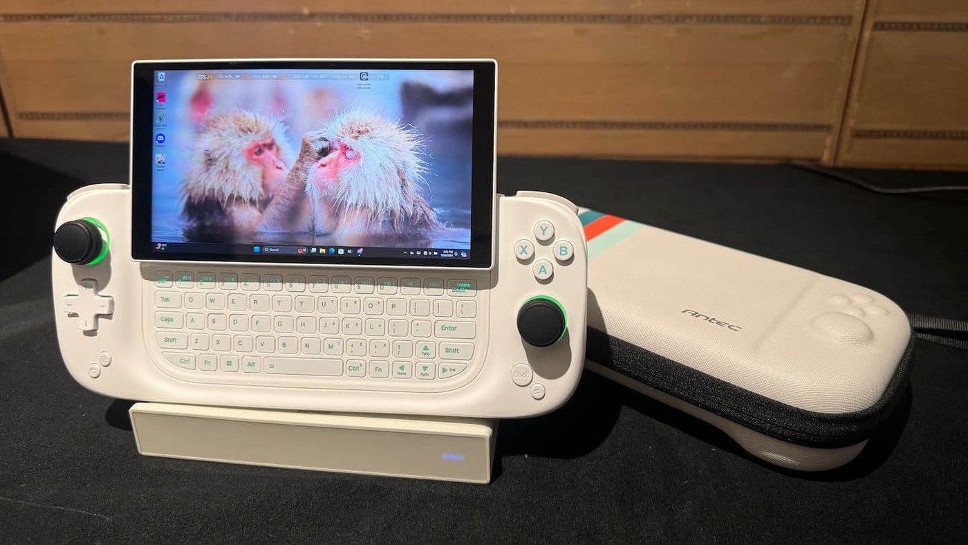 Antec Core HS: The Ultimate Gaming Handheld with Keyboard